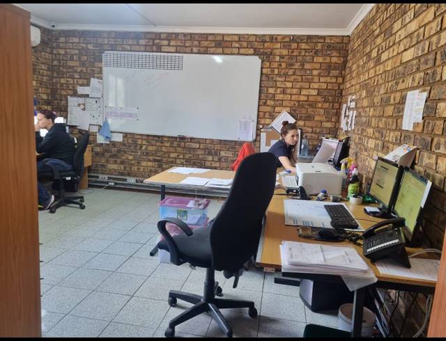 230M² BUSINESS FOR SALE IN KULEKA